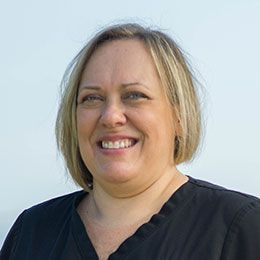 Dental assistant Melissa
